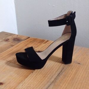 Dream Pairs Black Faux Suede Ankle Wrap Hi Low Heeled Sandal Size 10
